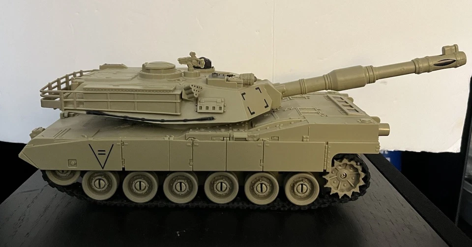 Unbranded RC USA Army Military Tank M1A2 SEP Abrams 1/16 Scale  -AS IS FOR PARTS - Image 2 of 4