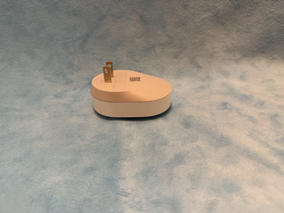 Google Nest Connect A0078 Wireless Wall Plug-In Range Extender Nest Secure - Image 4 of 4