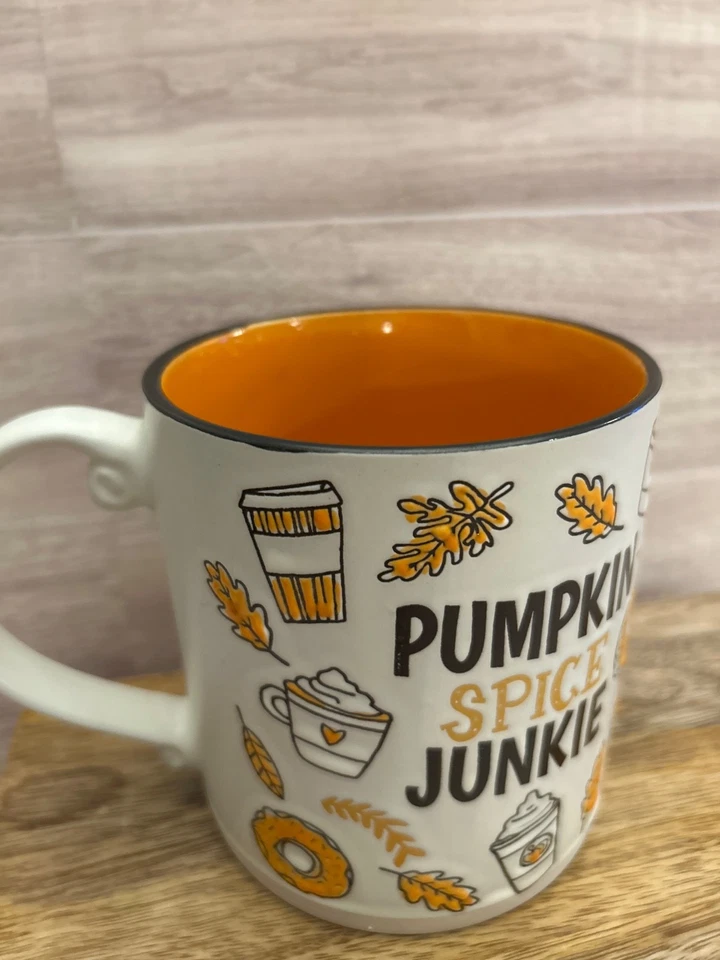 Taza Jumbo Pumpkin Spice Junkie 3D en Relieve Autumn Spectrum Designz 21 fl oz 2022 Foto 4 de 4