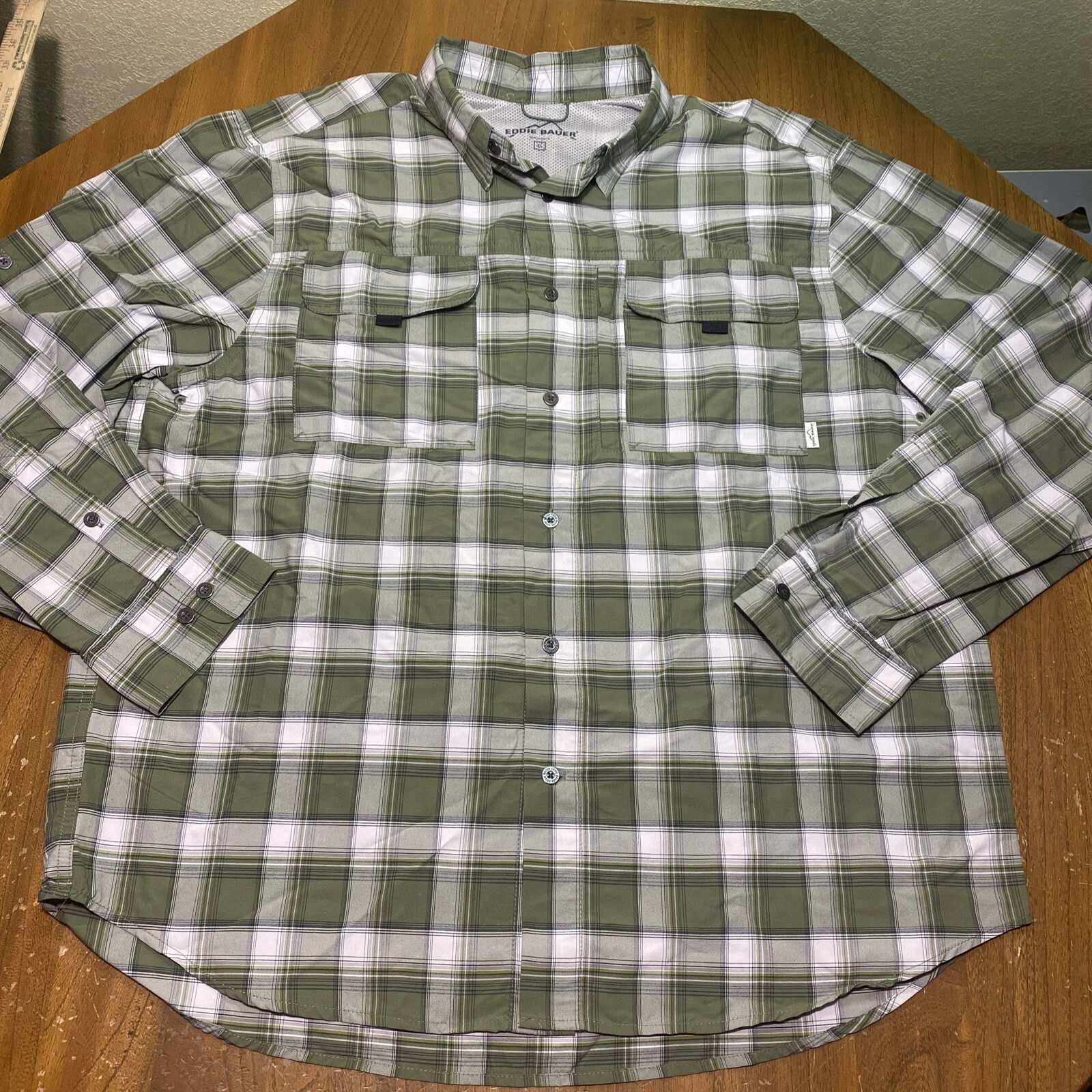 Eddie Bauer Mens Green Plaid Vented Long Sleeve Button Up Fishing Shirt XL Nylon