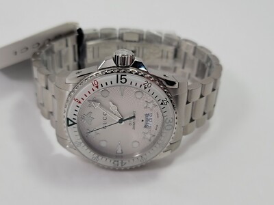 Gucci Dive SWISS Quartz Silver Dial Stainless Steel Men's Watch