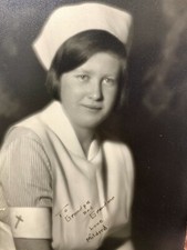 AwI) Found Photograph 1920's-30's Pretty Nurse Cross On Uniform Arm Sleeve 5x7