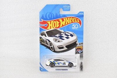   Porsche Panamera ~ Hot Wheels ~ White & Black ~ HW Metro 8/10 2017