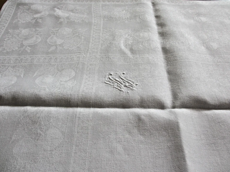 Tafeltuch weiß, Leinen 207 x 130 cm, Monogramm, JUGENDSTIL