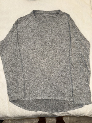 Primark women s Heather Gray Crewneck Shirt (Size S