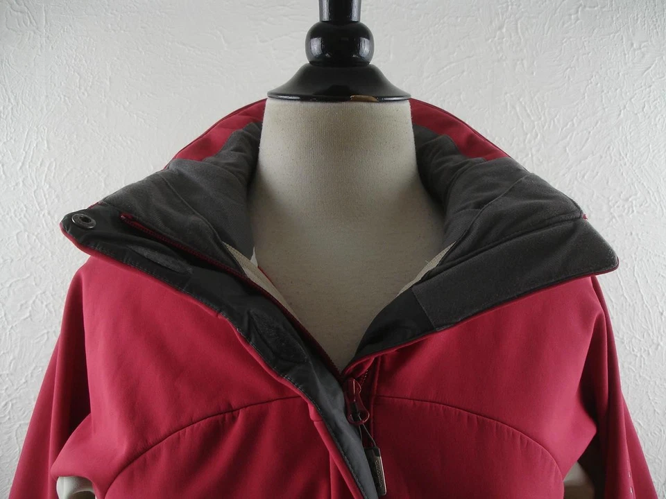 Chaqueta de esquí para mujer M Salomon Softshell Clima Pro impermeable elástica roja aislada Foto 2 de 4