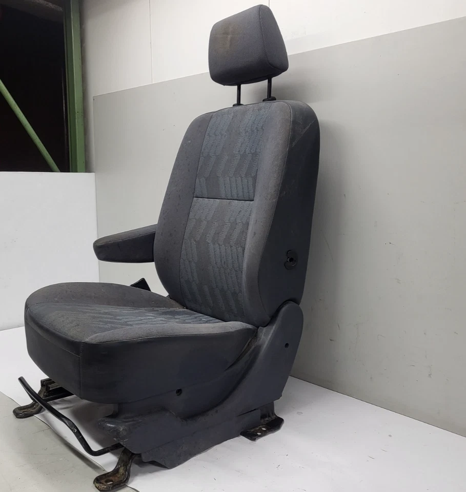 Ford Transit Connect - Fahrersitz Sitz Vorne Links (99) - Bild 3 von 4