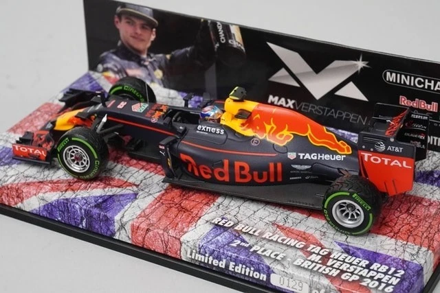 1:43 MINICHAMPS 447160733 Red Bull Racing TAG Heuer RB12 Great Britain 2016 #33 - Image 2 of 4