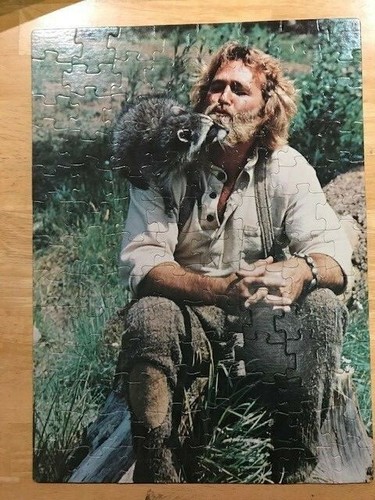 Vtg Grizzly Adams Jigsaw Puzzle House Games Waddingtons Complete 100pc Raccoon - Picture 2 of 7