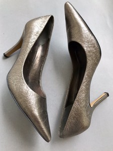 nine west metallic pumps