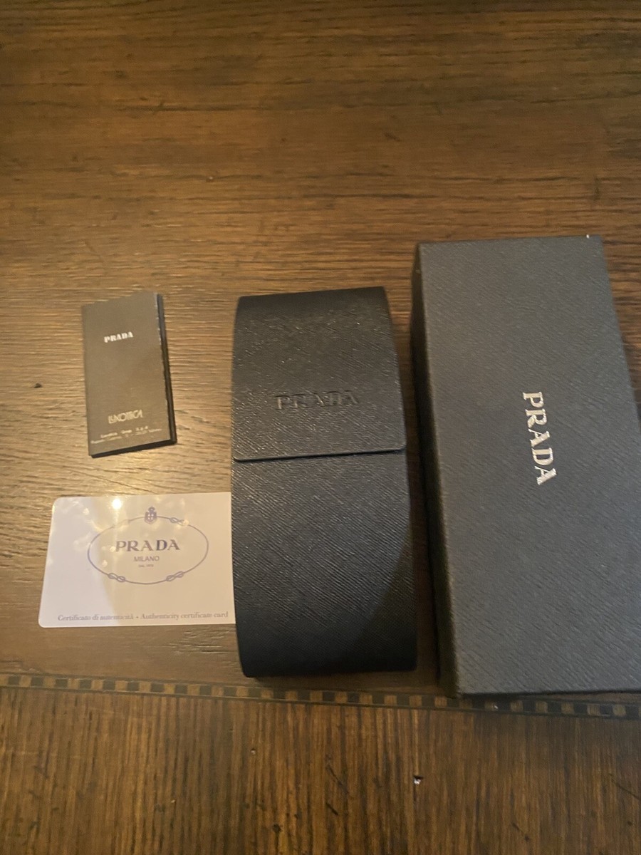 【PRADA】シンボレ PR 08YS ブラック Prada PR 08YS Sunglasses | Free Shipping | EZContacts.com