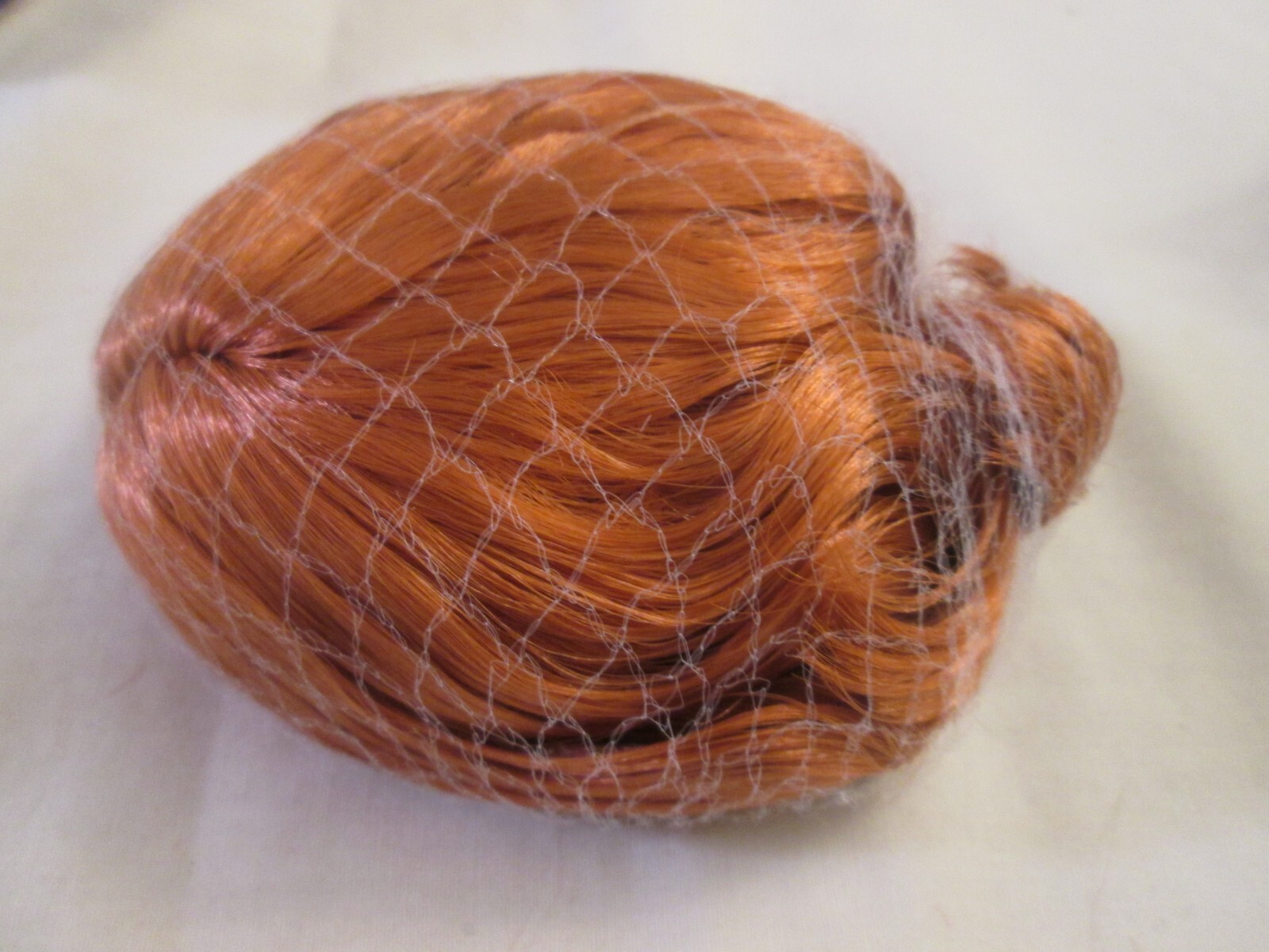 Аксессуары для кукол Tonner Ellowyne's Gambit Red Ellowyne Wilde Imagination Doll Wig VDC Size 6/7 — фото 3