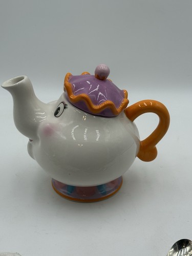 Disney's Beauty And The Beast Mrs. Potts Tea Pot 9”x10” - Picture 7 of 10