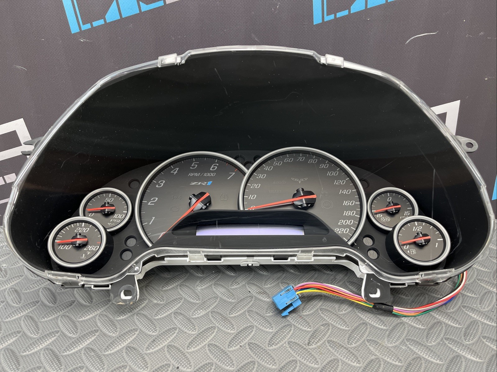 Chevrolet Corvette ZR1 2010-2011 Instrument cluster