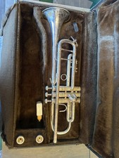 Vintage Bach Stradivarius Trumpet Model 37 w/ Case Silver/Brass ML 182379