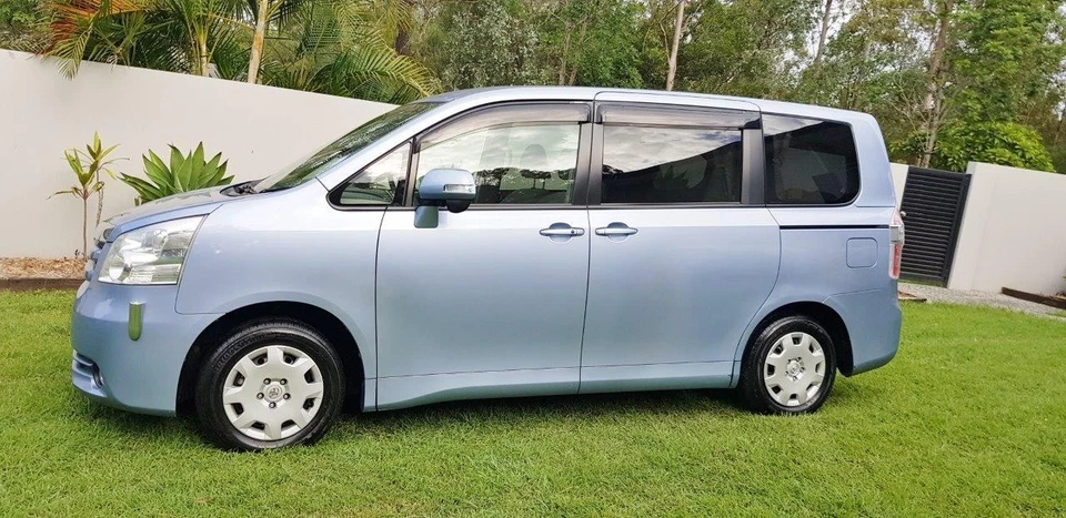 2010 Toyota Wheelchair Vehicle - Noah / Voxy with Wheelchair Sloper and Ramp - image 2 of 4