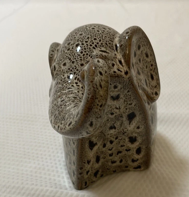 Pier 1 Brown Beige Mottled Baby Elephant Figurine. - Image 4 of 4