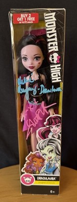 2015 Monster High   DRACULAURA ~ DERRYBERRY, SANDER   Signed JSA COA ~ MIB ~