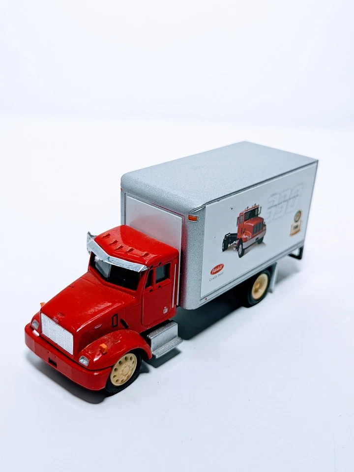 Tonkin 1:32 Peterbilt Truck Red - Model 330 JD Power Award Winner 2001 - Image 2 of 4