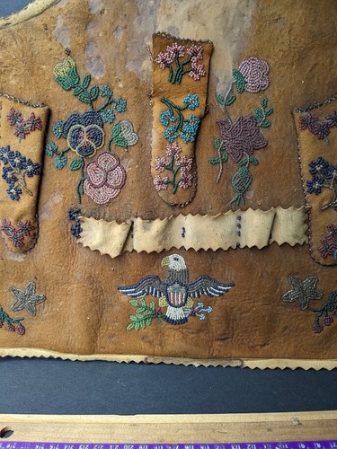 SIGNIFICANT RARE NATIVE AM, PLAINES INDIAN BEADED SAMPLER - Picture 3 of 9