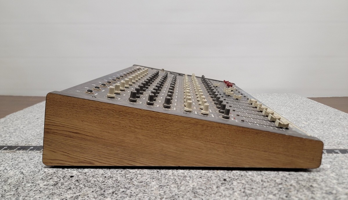 Electro-Voice EVT 5212 II, Tapco Stereo Mixer 95-130VAC 50/60Hz