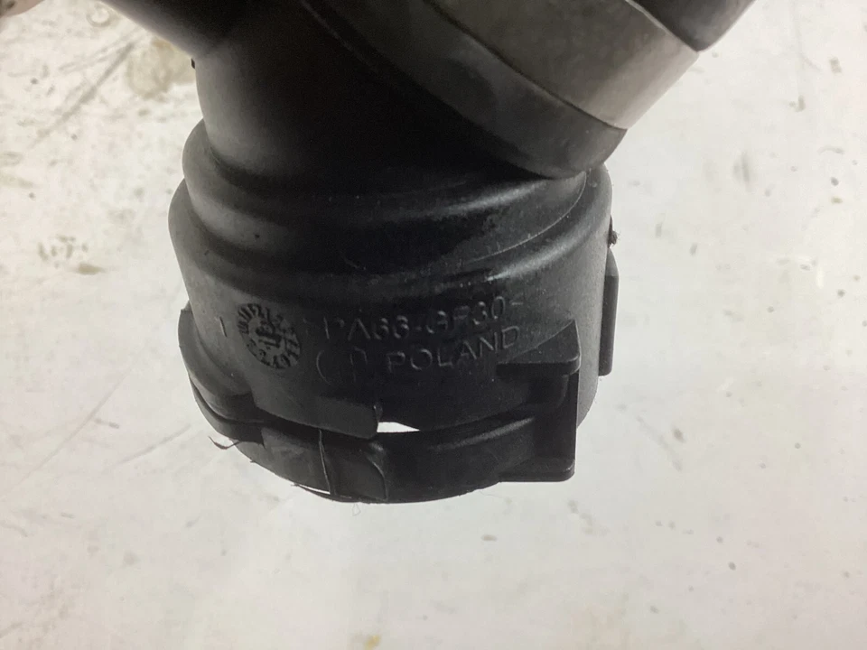 BMW 320i F30 xDrive 2012-2015 2,0 L radiador inferior refrigerante manguera línea 7596838 OEM. Foto 3 de 4