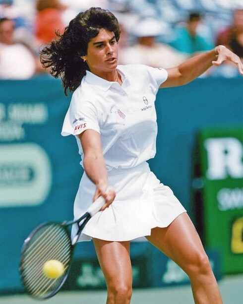 Famous Tennis Pro GABRIELA SABATINI Glossy 8x10 Photo Argentina