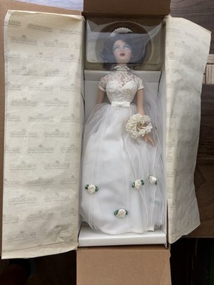 Ashton Drake - Gene Marshall Doll - Lot of 2 Dolls and 2 Costume acccesories
