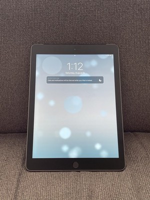 Apple iPad 6th Gen A1954 Tablet 32GB WiFi Cellular 9.7in Silver