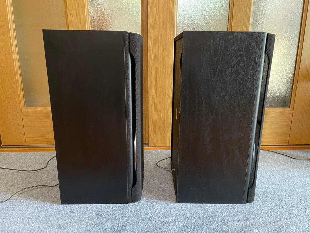Sansui S-700Di Vintage Bookshelf Speakers Pair 3-Way Stereo Sound
