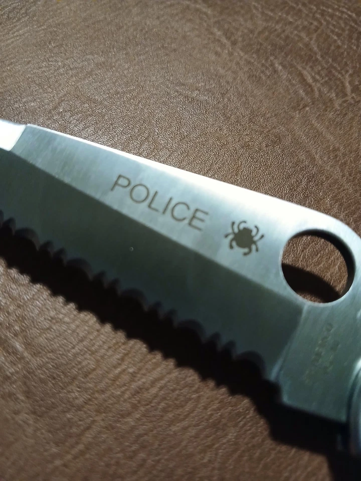 Spyderco VG-10 Police Stainless Steel Folding Knife - Image 2 of 4
