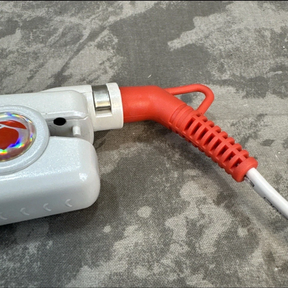 Plancha voluminizadora de cabello Voloom 1 1/2" blanca perla OIPW15 ¡Probada funcionando perfectamente! Foto 4 de 4