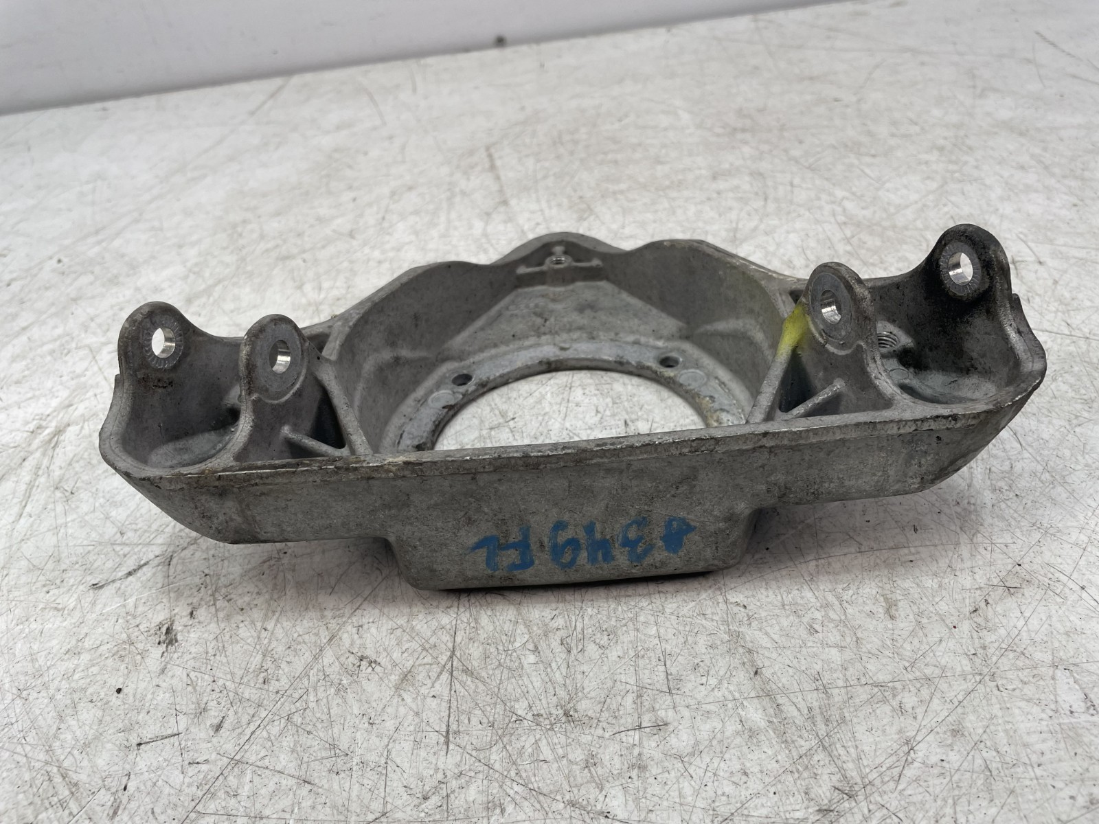 ✅ 03-18 OEM Bentley Continental GT Front Left Driver Strut Mount Bracket