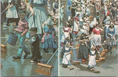 POSTCARD-ORANGE CITY IOWA TULIP FESTIVAL- QUEEN ENROUTE TO CORONATION