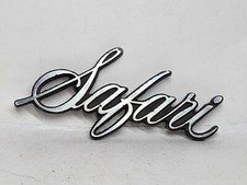 Pontiac Safari Emblem Ornament Logo Badge Nameplate Script 738651 Vintage 1970s Pontiac Safari Emblem Ornament Logo Badge Nameplate Script 738651 Vintage 1970s