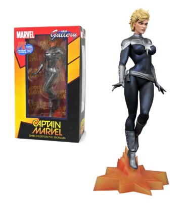 Captain Marvel Statue