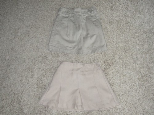 2x Girls Tan School Uniform SKIRTS w/ shorts underneath, Size 4 Regular, Dockers - Picture 5 of 5