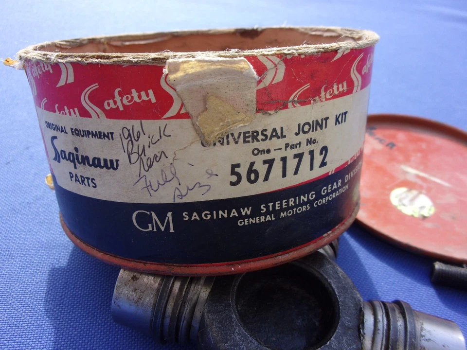 BUICK 5671712 1961-62; LESABRE INVICTA & ELECTRA COM SAGINAW U-JOINT; TRASEIRO U J - Imagem 2 de 4