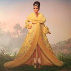 Barbie Guo Pei Platinum Label - Robe Jaune Dorée 2022 - Mattel HBX99 - NRFB