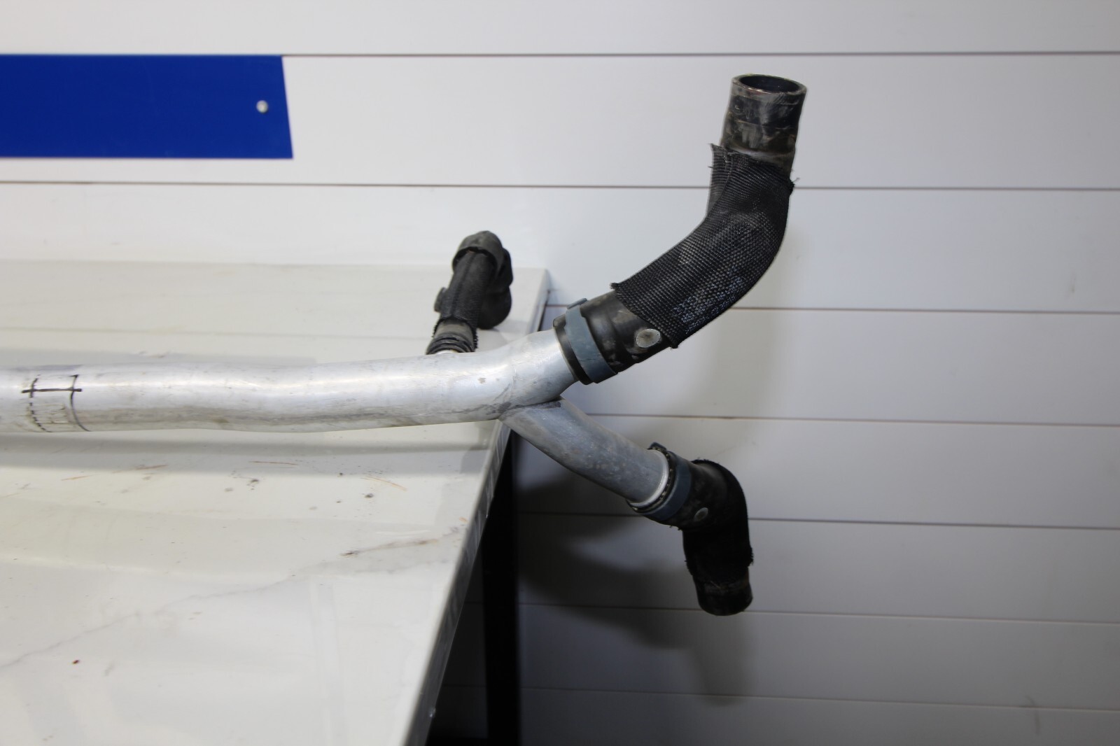 17-21 AUDI R8 V10 PLUS RWS OEM ENGINE COOLING COOLANT PIPE  4S0121400D GENUINE