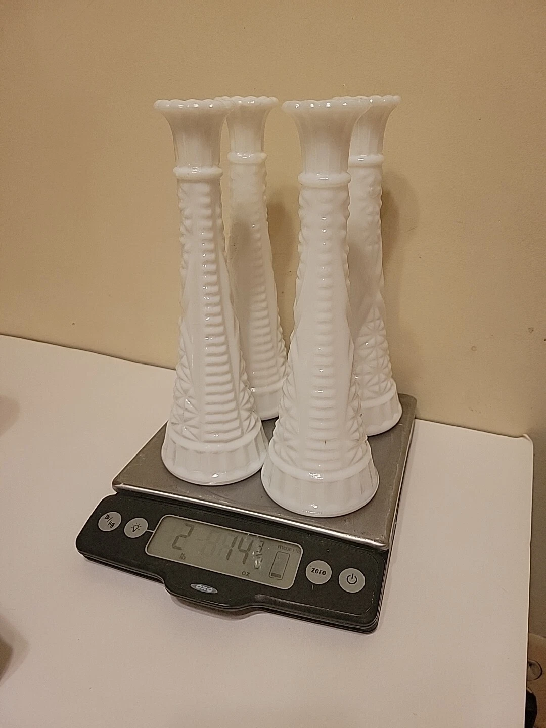 4 9" Vintage ANCHOR HOCKING Milk Glass Bud Vases Super Clean And No Chips.