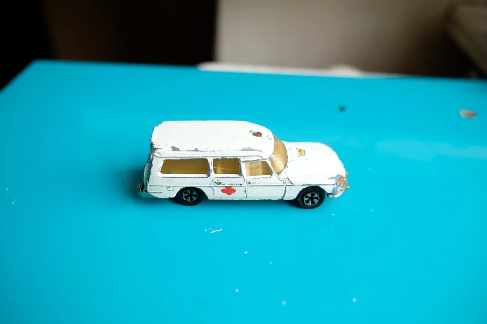 Original MAJORETTE Voiture CITROEN DS 21 AMBULANCE N°206 1/65 France * - Photo 2/4