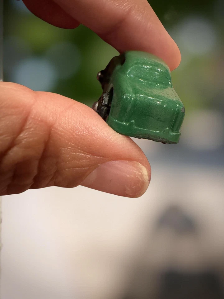 Vintage Green Diecast Toy Car – Classic 1950s Style Miniature – Metal Body - Image 3 of 4