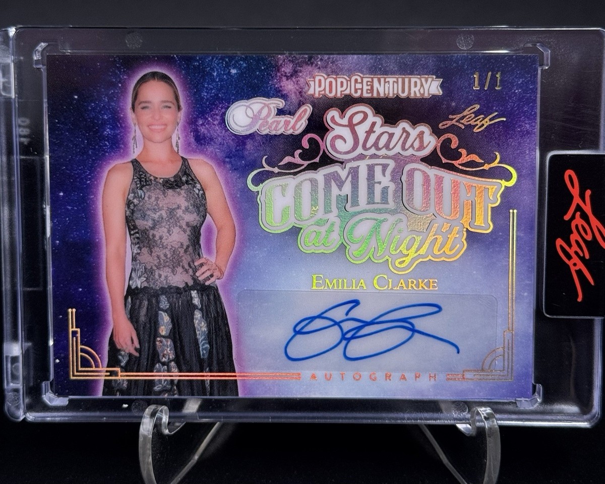 EMILIA CLARKE 2025 Leaf Pop Century PEARL AUTO Gold Holo Autograph