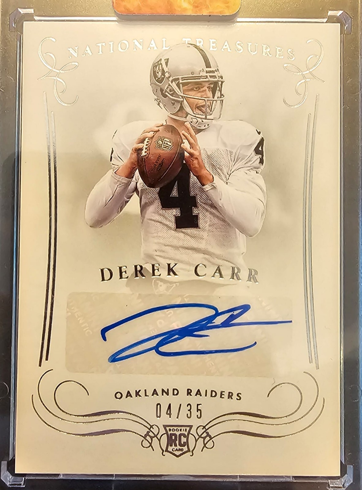 Derek Carr Panini National Treasures Signatures #SDC Base