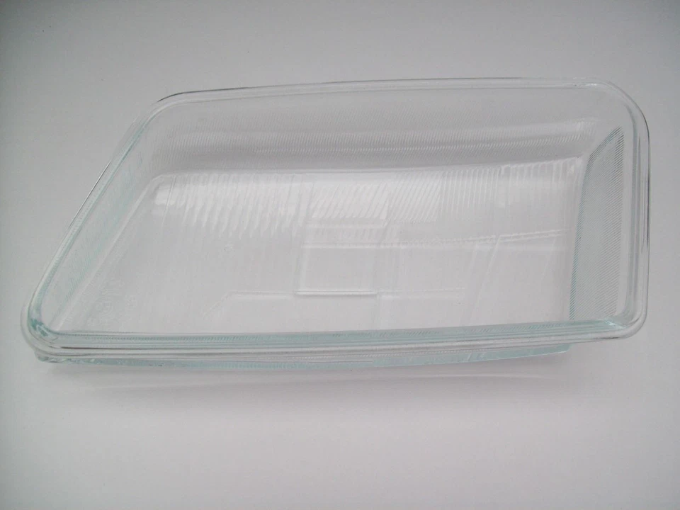Audi A4 Quattro Headlamp Lens Right Clear Glass 8D0941116C 1995-1999 - Image 3 of 3