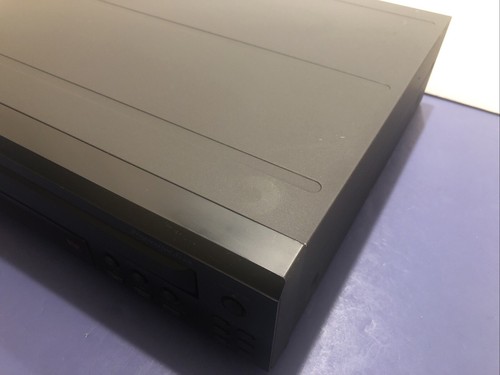 Ist-Zustand: Denon DVM-1815 5 Disc Karussell DVD Auto Wechsler *schaltet sich NICHT ein* - Bild 3 von 11