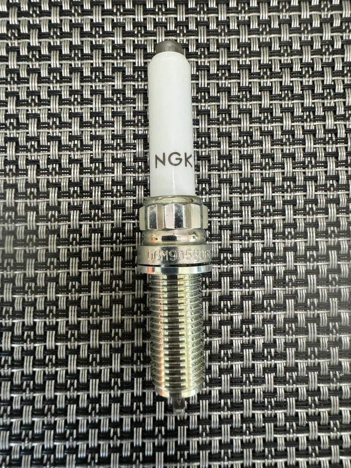New Genuine Porsche OEM Spark Plug 06M905606F. - Image 2 of 2