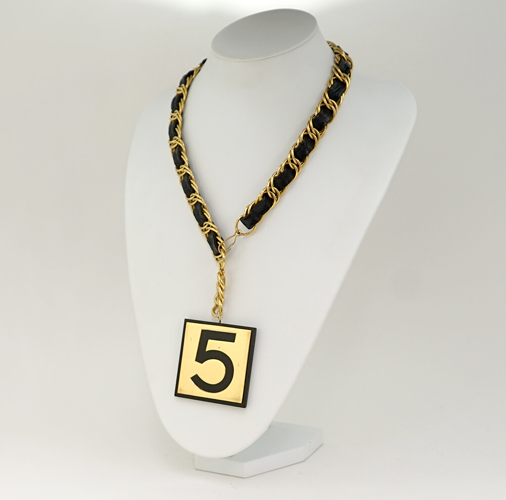 CHANEL No.5 Square Leather Necklace 39
