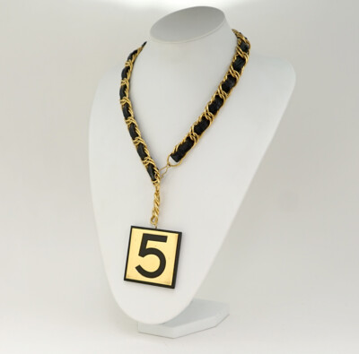 CHANEL No.5 Square Leather Necklace 39